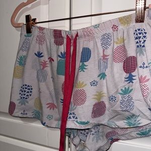 Pineapple lounge shorts